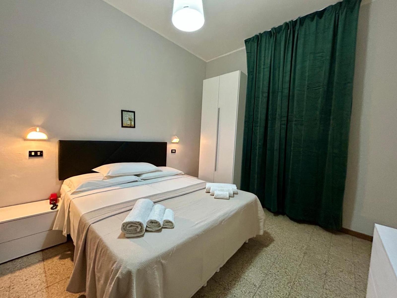 Hotel La Pergola Bellaria-Igea Marina Buitenkant foto
