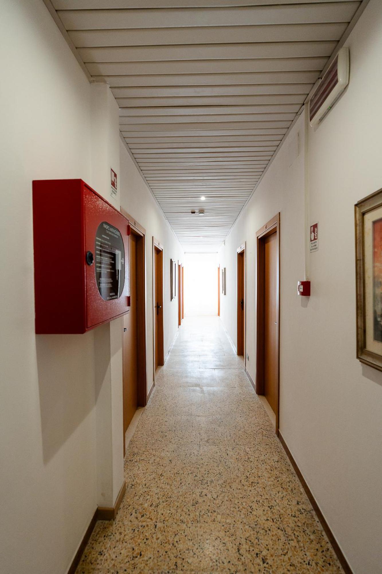 Hotel La Pergola Bellaria-Igea Marina Buitenkant foto