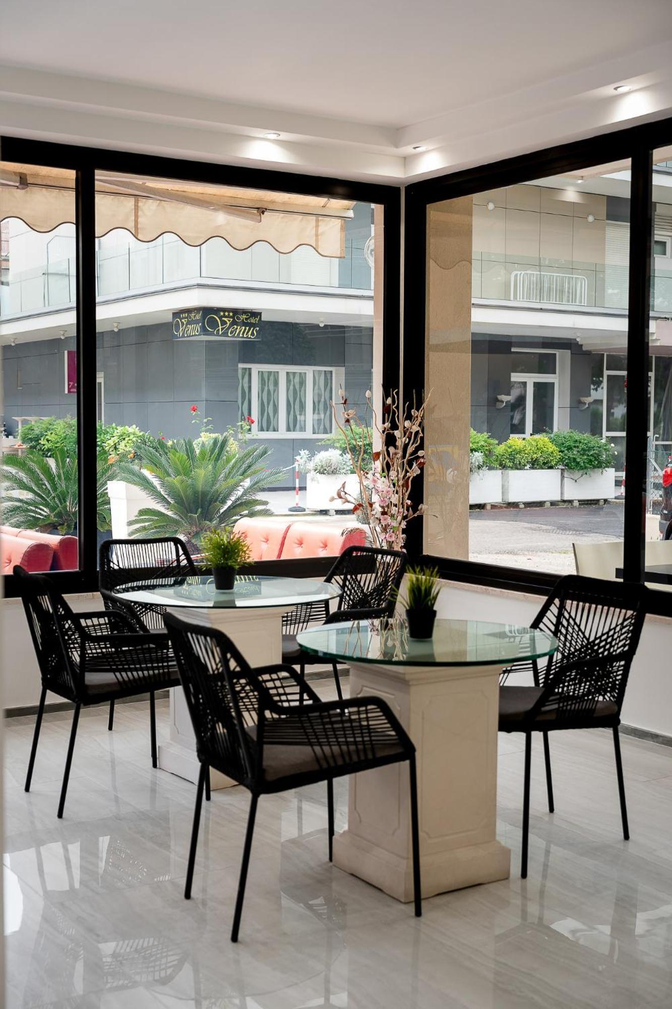 Hotel La Pergola Bellaria-Igea Marina Buitenkant foto