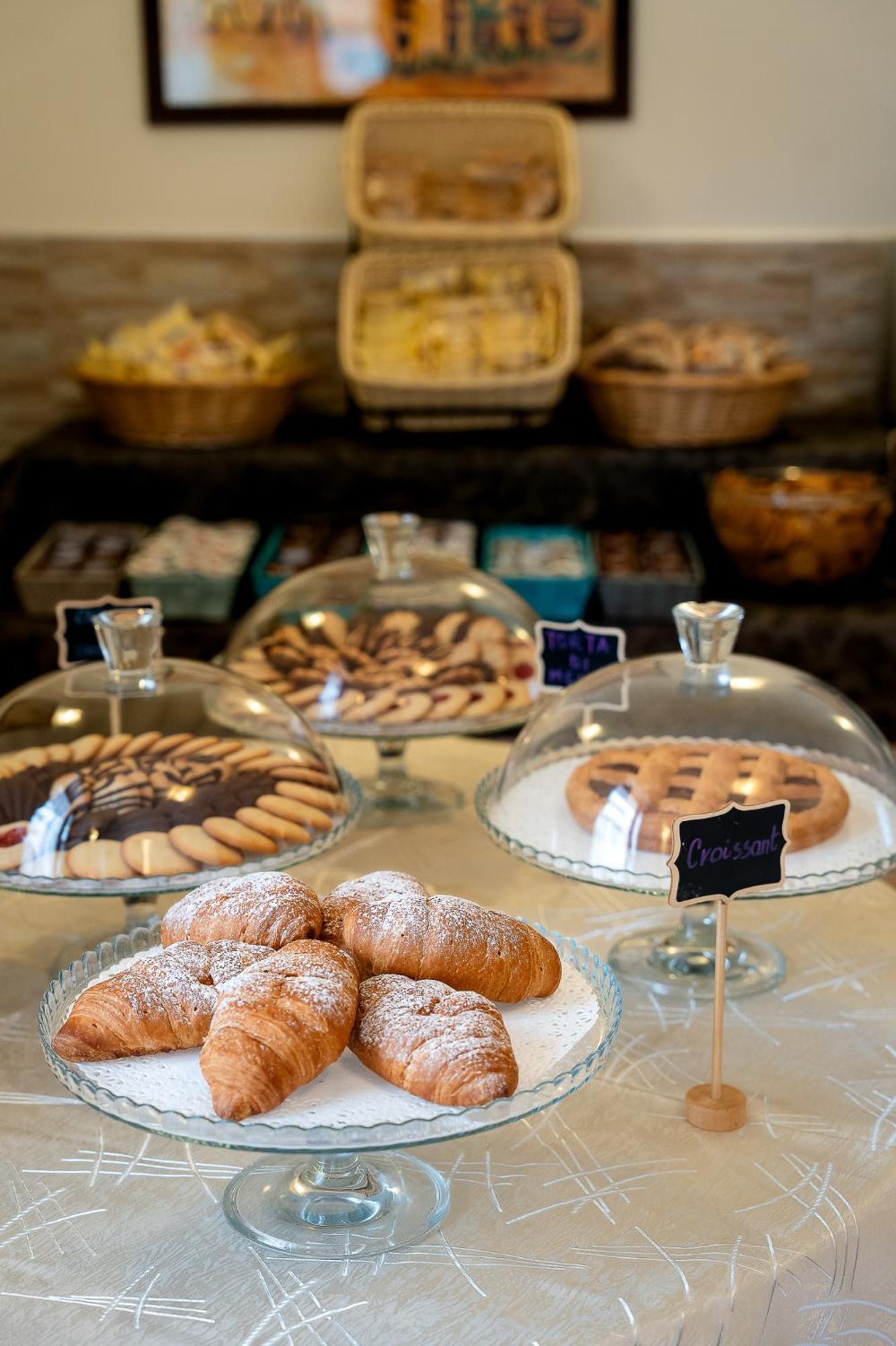 Hotel La Pergola Bellaria-Igea Marina Buitenkant foto