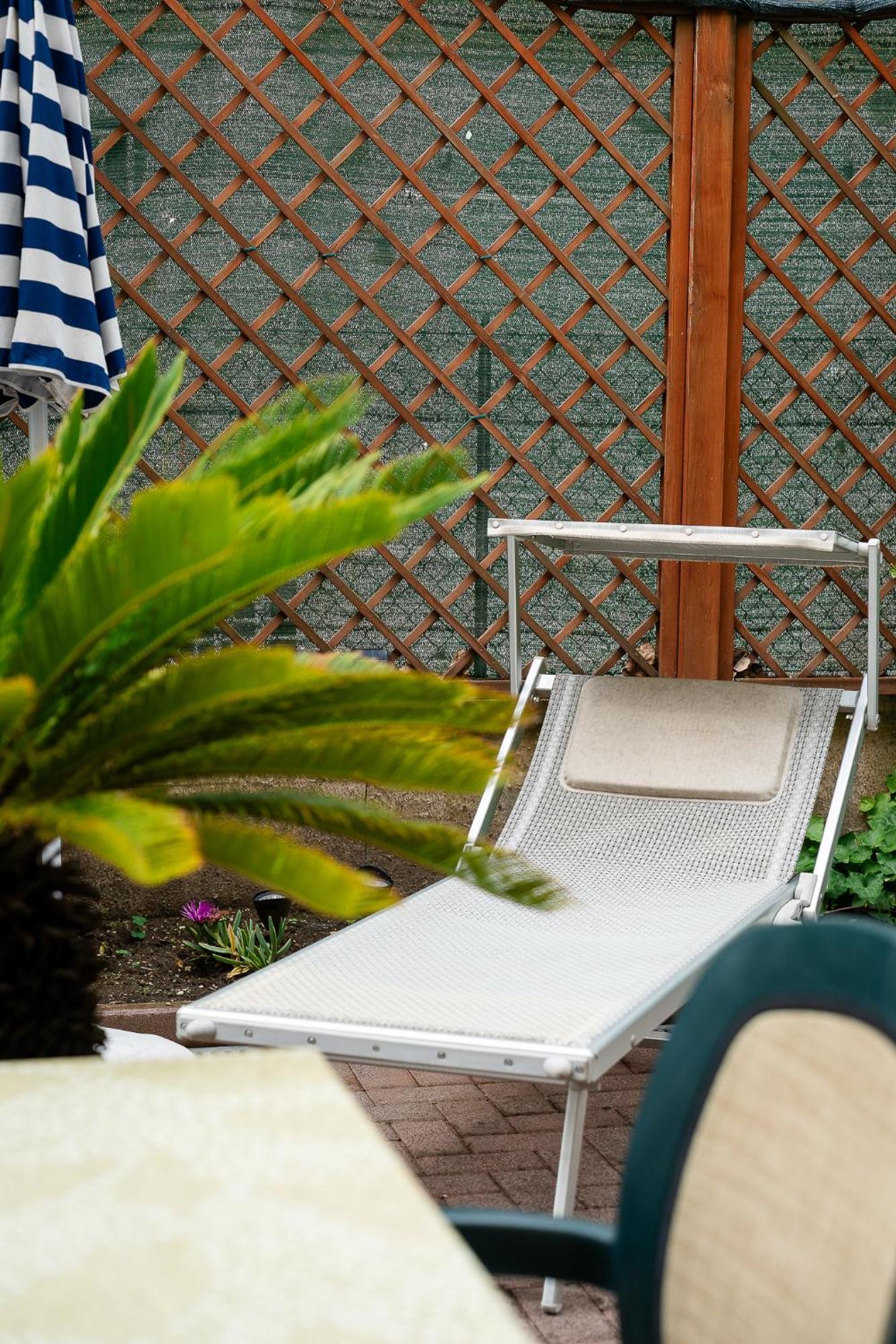 Hotel La Pergola Bellaria-Igea Marina Buitenkant foto
